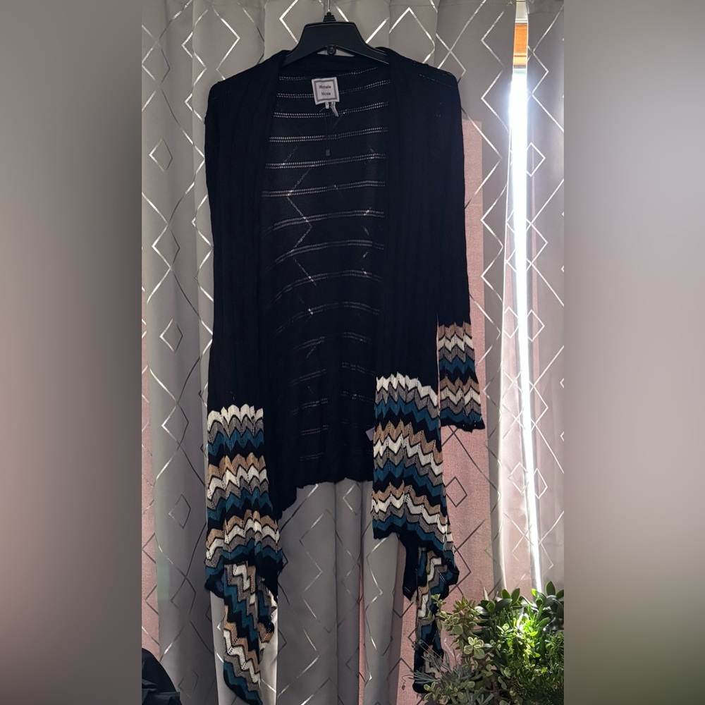 Michelle Nicole Black and Chevron Knit Cardigan - flaw